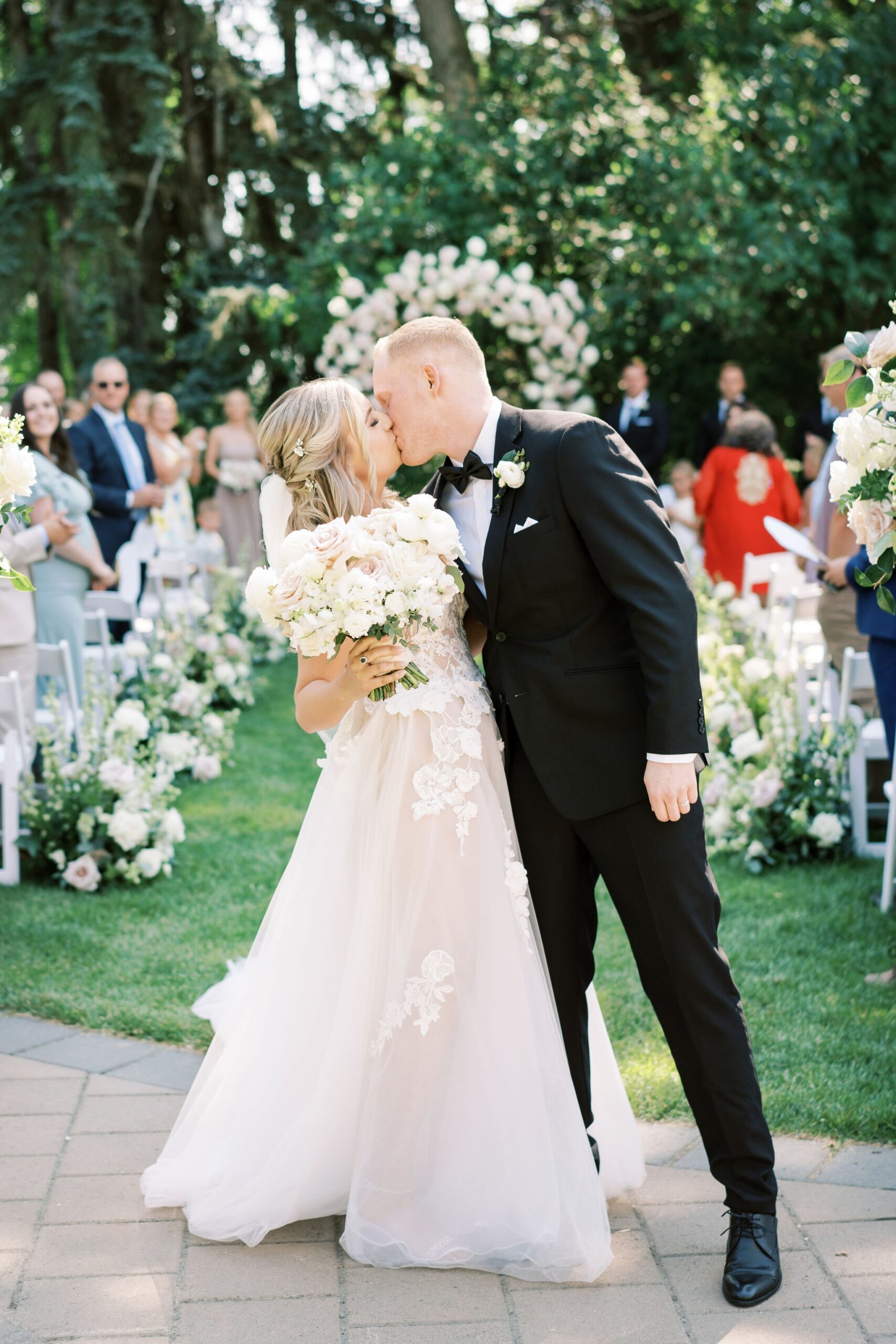 Wedding-ceremony-bride-groom-kiss